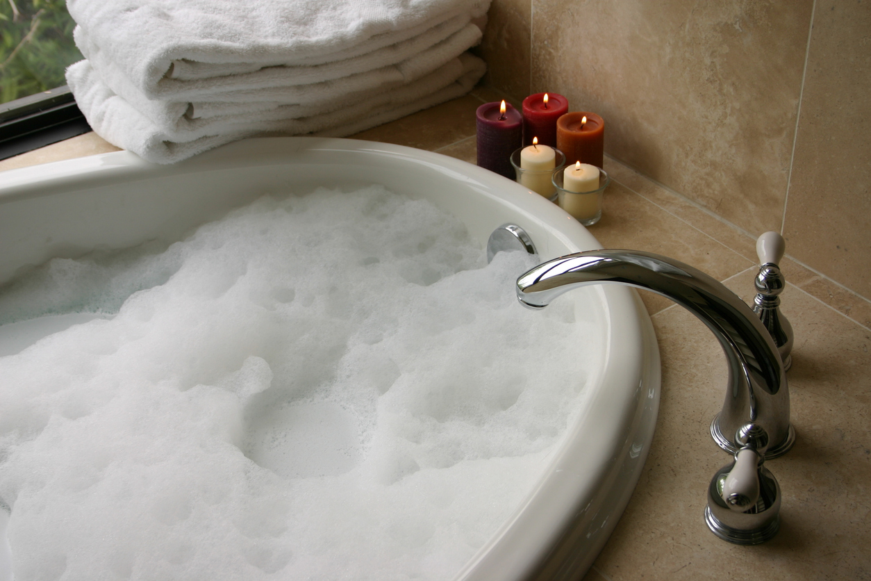 How to Fix a Leaky Bathtub Faucet